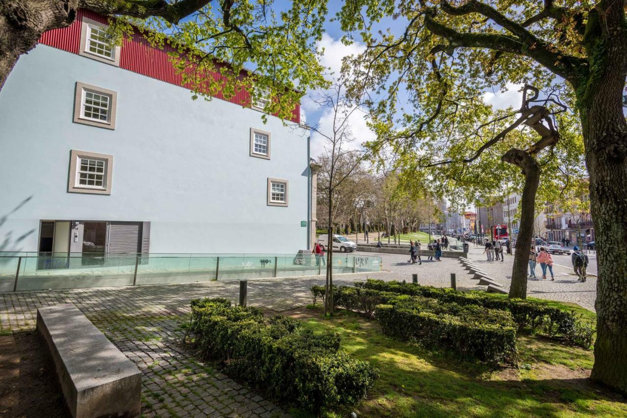 Blue House Porto Apartments - Parking Exterior photo